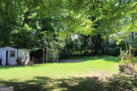 Exterior - 102 King Arthur Dr, Lagrange, GA 30241 photo 1 of 2