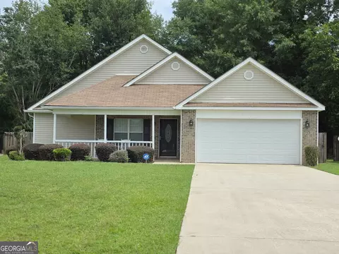 126 Sunnymeade Dr, Warner Robins, GA 31093