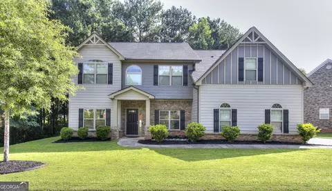 2817 Village Park Dr E, Ellenwood, GA 30294