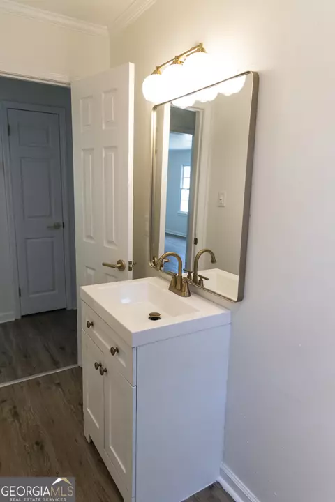 Bath - 311 Colquitt St, Lagrange, GA 30241 photo 2 of 4