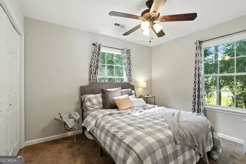 Bedroom - 67 Woodlawn Dr, Toccoa, GA 30577 photo 3 of 5