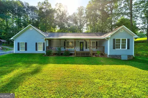 30 Red Bird Ln, Ellijay, GA 30540