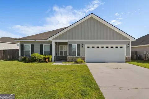 598 Burke Dr, Hinesville, GA 31313