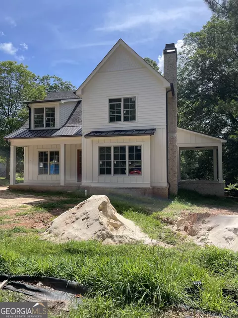 27 Coweta St, Senoia, GA 30276