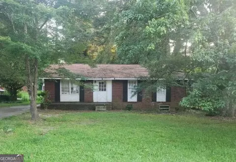 2802 Ocean Valley Dr, College Park, GA 30349