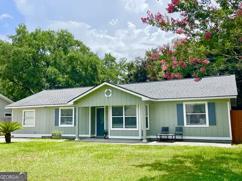145 Dogwood Cir, Saint Marys, GA 31558