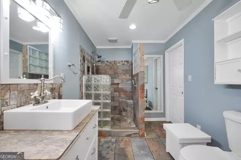 Bath - 701 Mask Rd, Brooks, GA 30205 photo 3 of 13