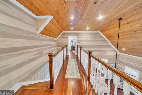 Entry Way - 687 Flintside Dr, Cobb, GA 31735 photo 7 of 8