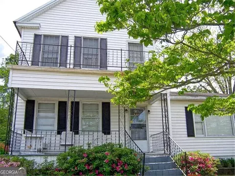 106 Bulloch St, Statesboro, GA 30458