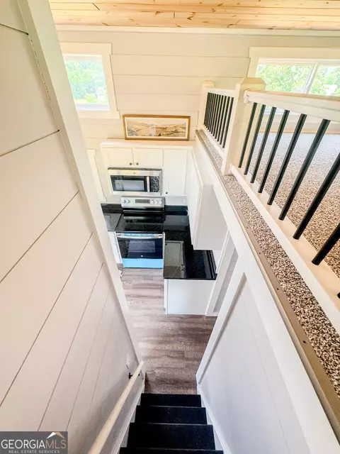 Entry Way - 527 Saunders Rd #LOT 4, Franklin, NC 28734 photo 2 of 2