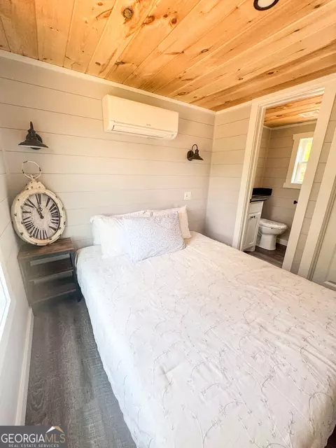 Bedroom - 527 Saunders Rd #LOT 4, Franklin, NC 28734 photo 2 of 2