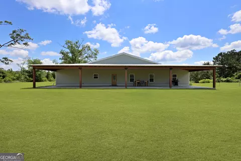 2460 Thornton Rd, Patterson, GA 31557