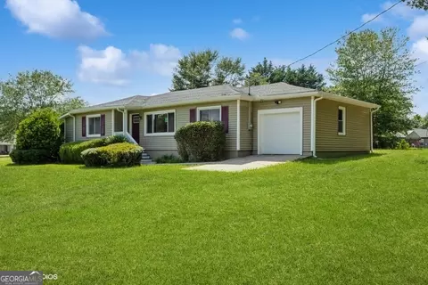 110 Oak Tree Ln, Hartwell, GA 30643