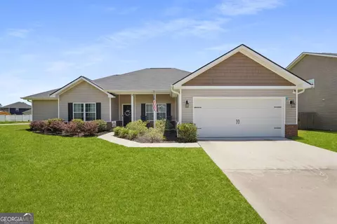 209 Cherry Hill Xing, Hinesville, GA 31313