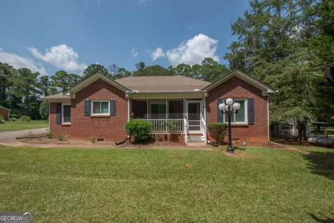 611 Bernhard Rd, Fayetteville, GA 30215
