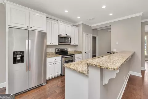 Kitchen - 127 Huron Loop, Brunswick, GA 31523 photo 2 of 2