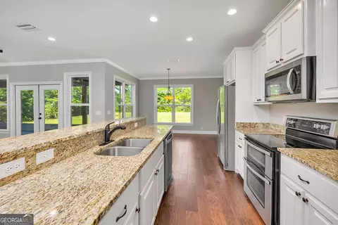 Kitchen - 127 Huron Loop, Brunswick, GA 31523 photo 1 of 2