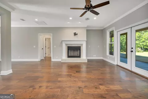 Living - 127 Huron Loop, Brunswick, GA 31523 photo 3 of 5