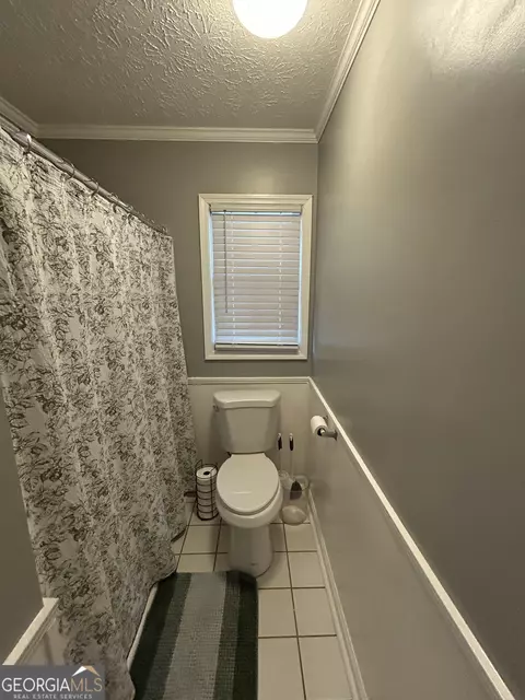 Bath - 133 Robert Taylor Rd, Lagrange, GA 30240 photo 3 of 3