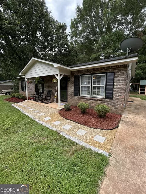 Exterior - 133 Robert Taylor Rd, Lagrange, GA 30240 photo 1 of 10