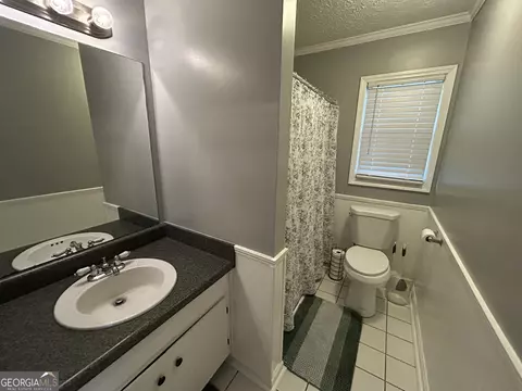 Bath - 133 Robert Taylor Rd, Lagrange, GA 30240 photo 1 of 3