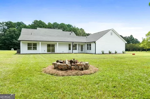 Exterior - 309 Abbott Rd, Barnesville, GA 30204 photo 3 of 4