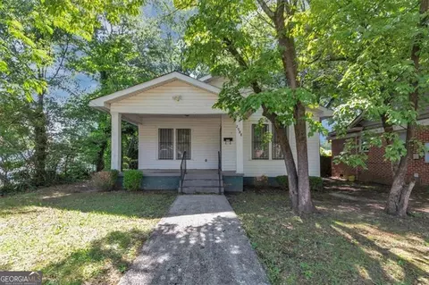 2988 E Point St, East Point, GA 30344