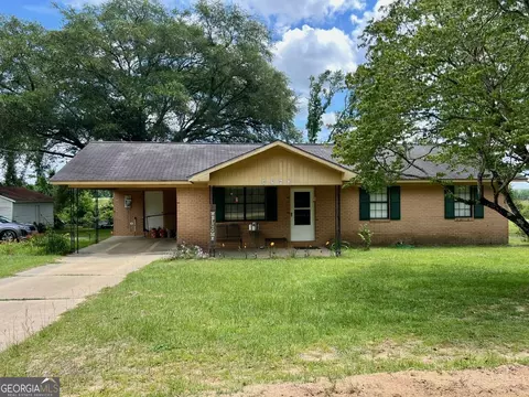 4562 Webb Cir, Metter, GA 30439