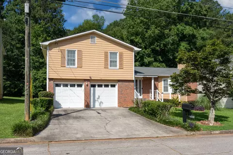 4402 Auburn Hills Dr, Stone Mountain, GA 30083