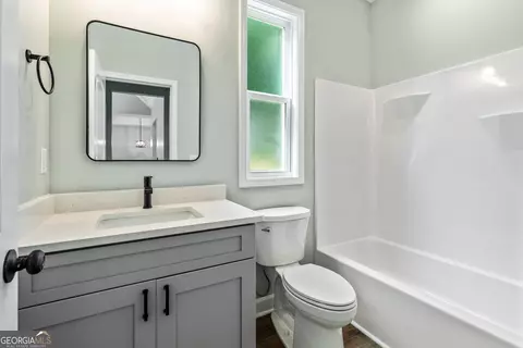 Bath - 148 David Elder Rd, Griffin, GA 30223 photo 1 of 4