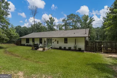 Exterior - 554 Waterview Dr, Lagrange, GA 30240 photo 4 of 4