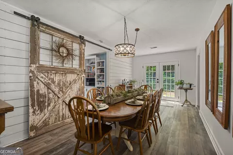 Dining - 554 Waterview Dr, Lagrange, GA 30240 photo 3 of 3