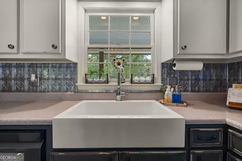 Kitchen - 554 Waterview Dr, Lagrange, GA 30240 photo 1 of 4