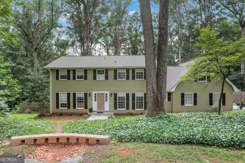2225 Mountain Creek Dr, Stone Mountain, GA 30087