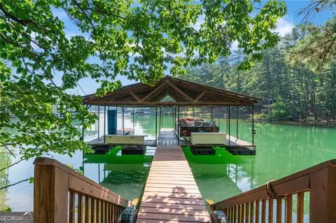 6642 Crestwood Peninsula, Flowery Branch, GA 30542