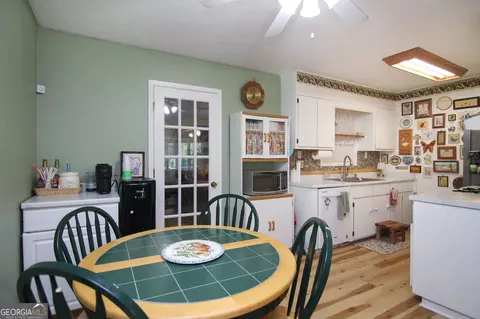 Dining - 164 Peach Rd, Byron, GA 31008 photo 1 of 1