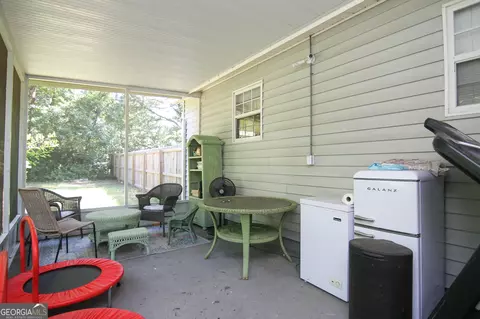 Exterior - 164 Peach Rd, Byron, GA 31008 photo 2 of 3