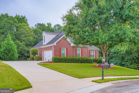 9509 Greens Mill Ct, Loganville, GA 30052
