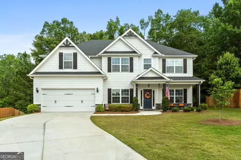 8 St Charles Ave, Sharpsburg, GA 30277