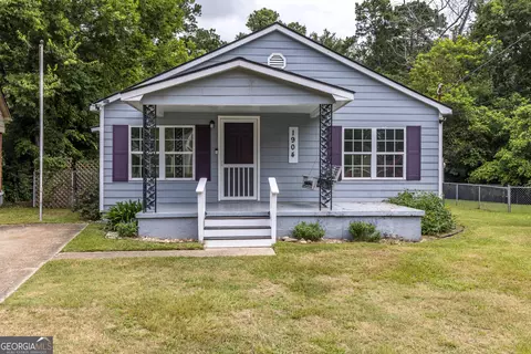 1904 18th St, Phenix City, AL 36867