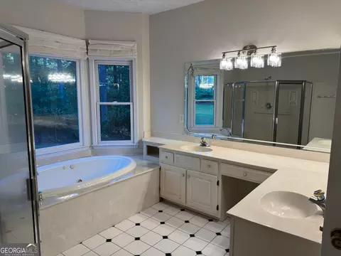 Bath - 50 Laralee Ln, Hampton, GA 30228 photo 2 of 5