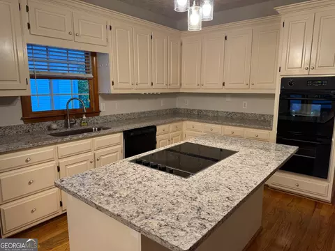 Kitchen - 50 Laralee Ln, Hampton, GA 30228 photo 2 of 2