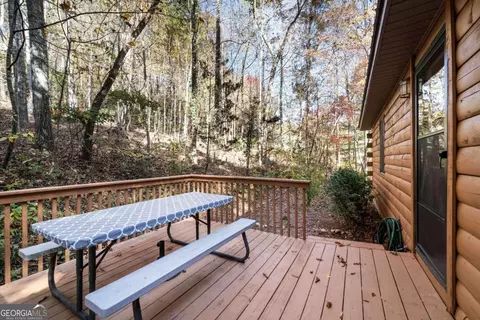 32 Walton Ln, Rabun Gap, GA 30568