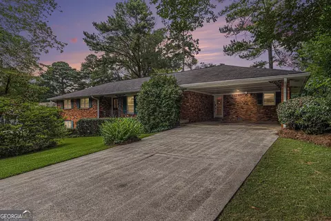 2888 Bonanza Dr, Decatur, GA 30033