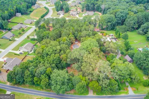 305 Punkin Junction Rd, Winder, GA 30680