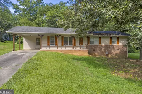 90 N Abbey Lane Ct, Toccoa, GA 30577