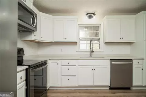 Kitchen - 1957 Bellview Rd, Rockmart, GA 30153 photo 2 of 3