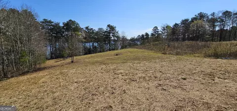 1006 N Edgewater Trl, Toccoa, GA 30577