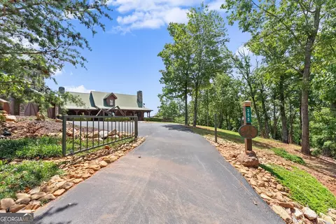 355 Ranch Mountain Dr, Dahlonega, GA 30533