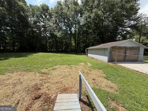 Exterior - 42 Rustic Rd, Stockbridge, GA 30281 photo 7 of 9